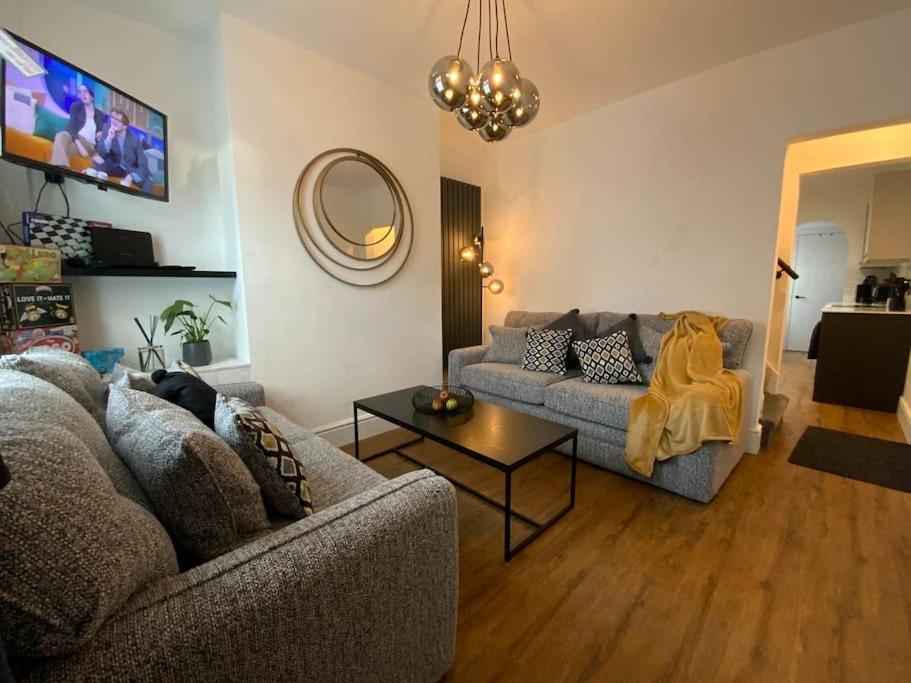 Centrally Located To The City Of Lincoln Zewnętrze zdjęcie